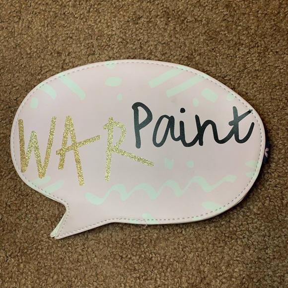 WAR PAINT makeup bag 💄💋 - Picture 1 of 3